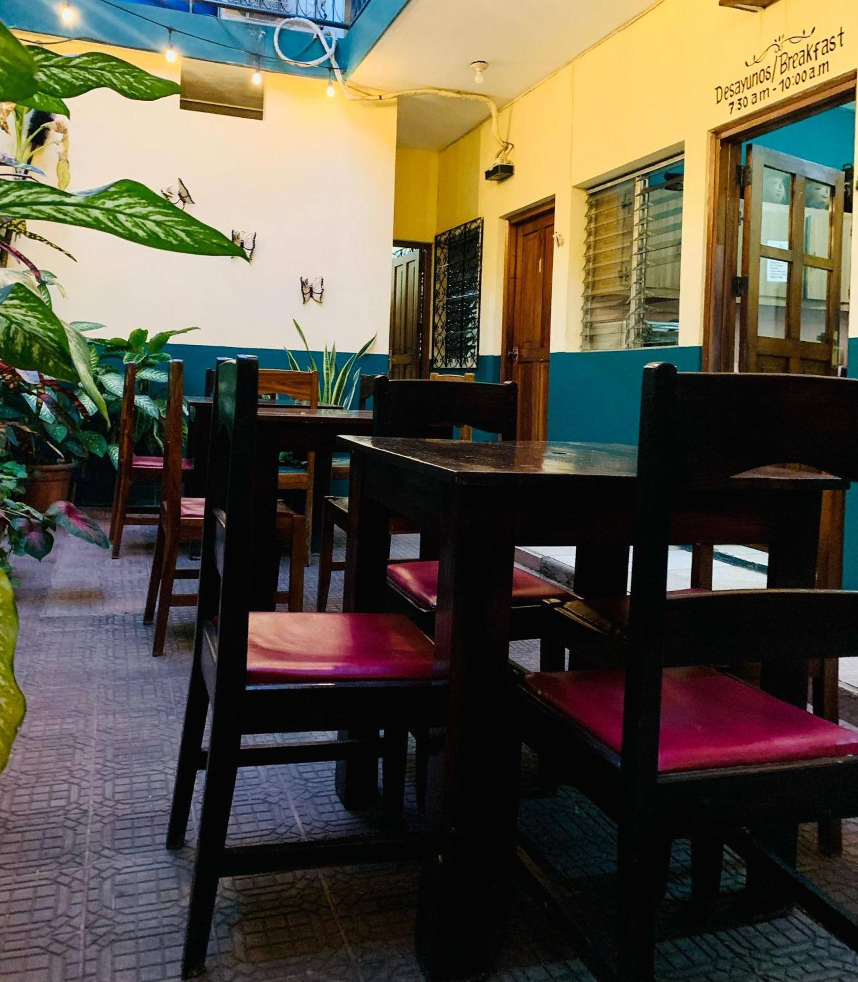 Hostal Fachente León Kültér fotó