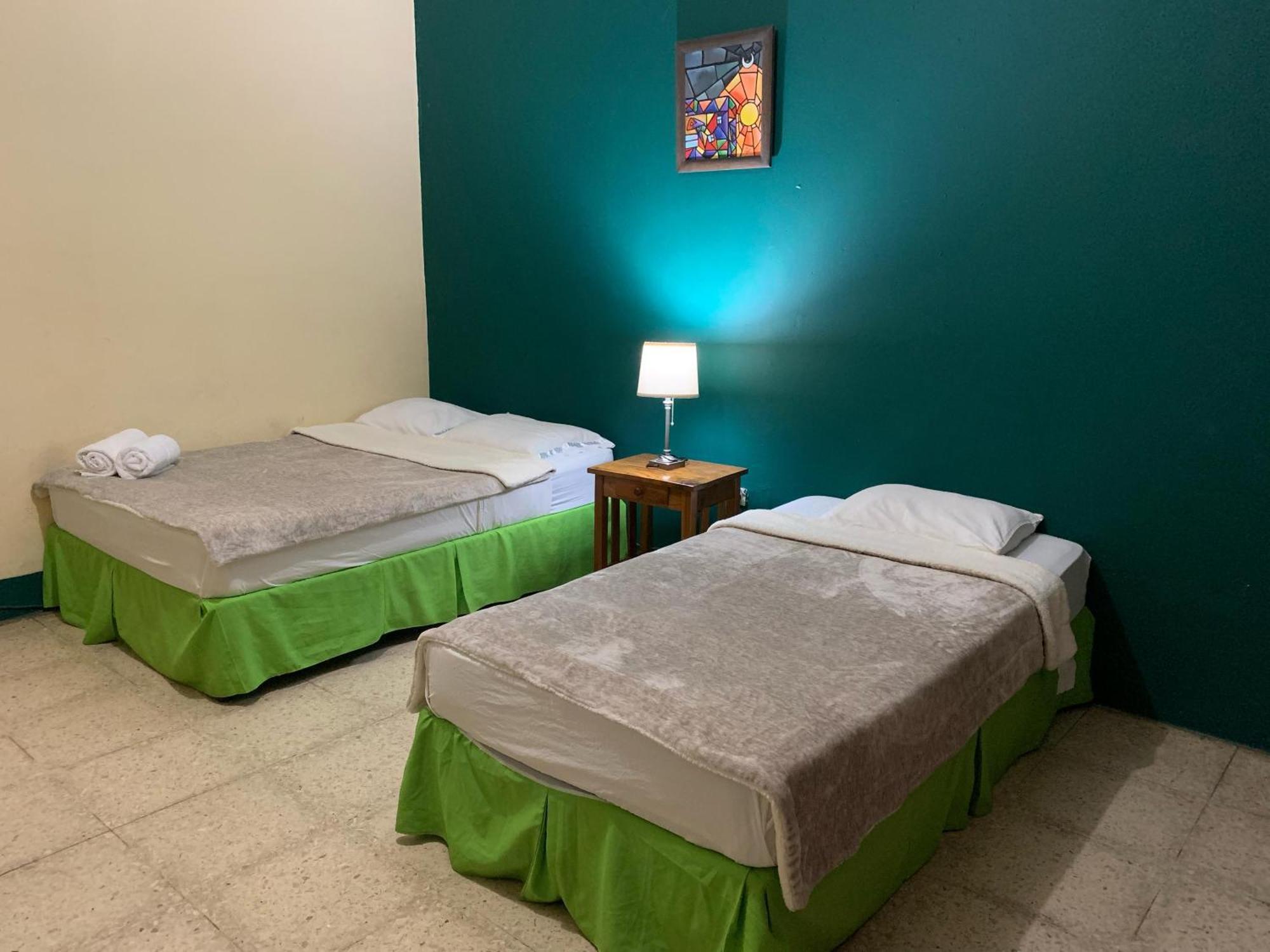 Hostal Fachente León Kültér fotó